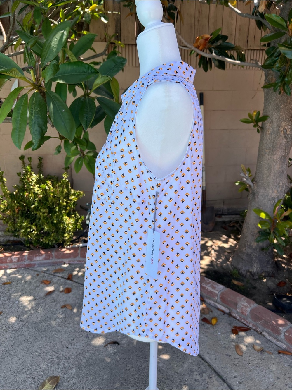 Liz Claiborne Women’s Turquoise Print Shirt with White and Gold Print Shirt - Picture 6 of 8